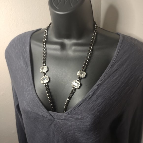 Heavy Metal And Glass Black Chain Necklace 30 Inches - Picture 1 of 14